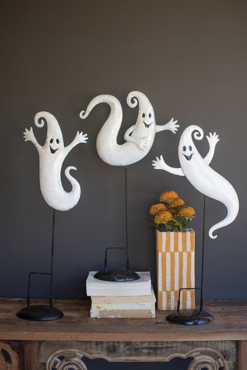 SET OF THREE PAINTED METAL GHOSTS YARD STAKES