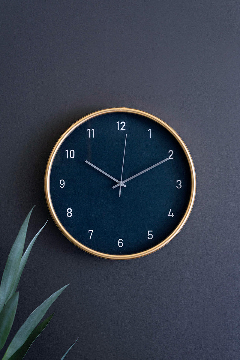 BLACK WALL CLOCK WITH METAL FRAME