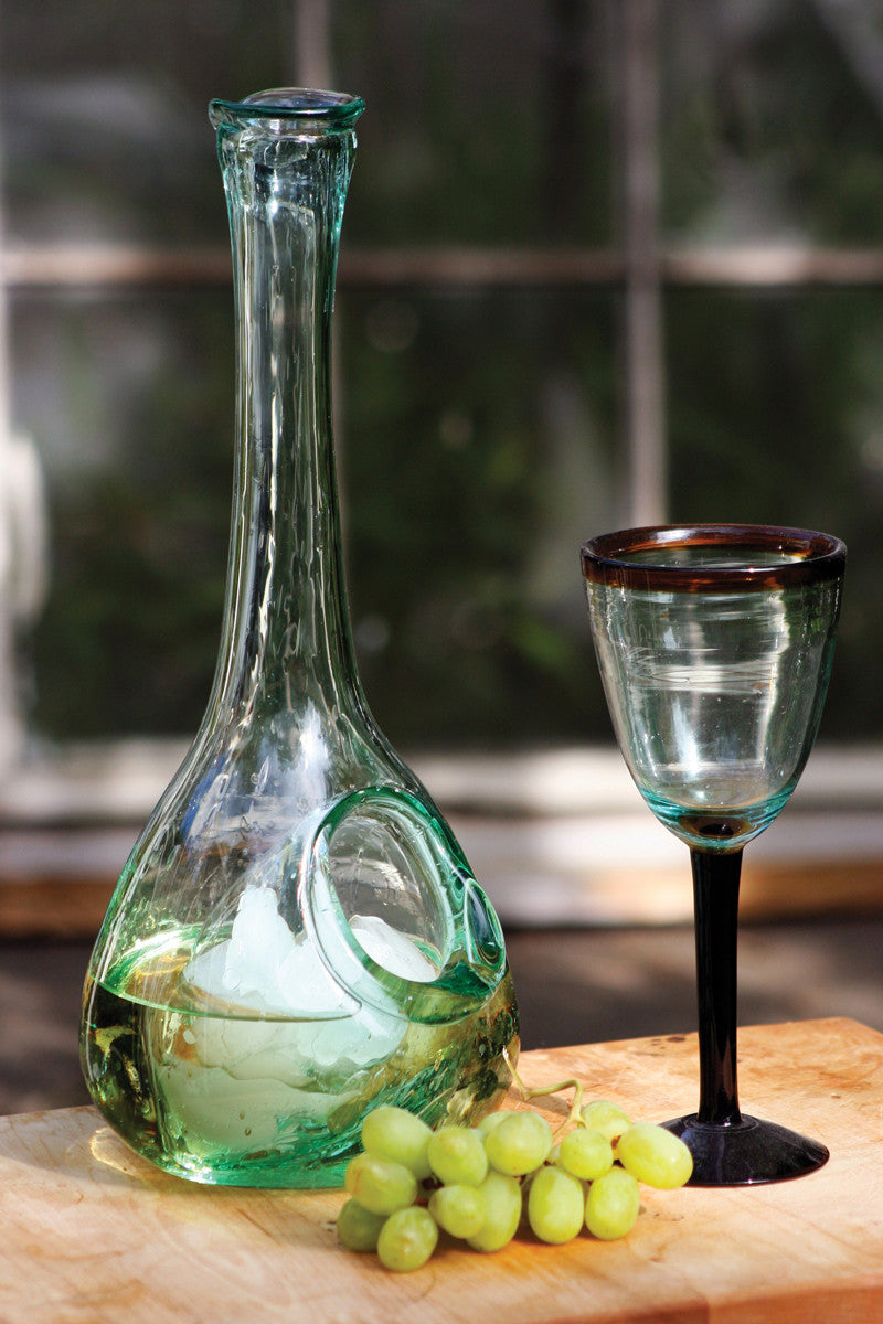 WHITE WINE GLASS DECANTER WITH ICE POCKET