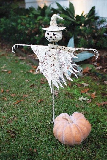 RUSTIC WHITE METAL SCARECROW YARD STAKE