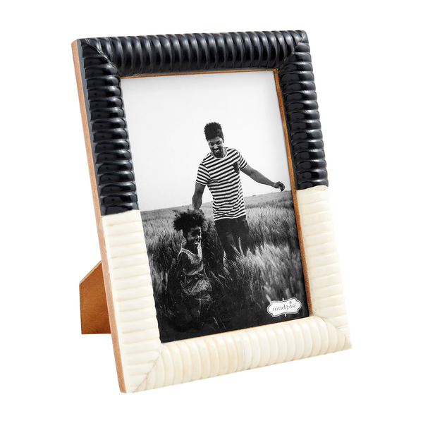 5X7 RIBBED BONE FRAME